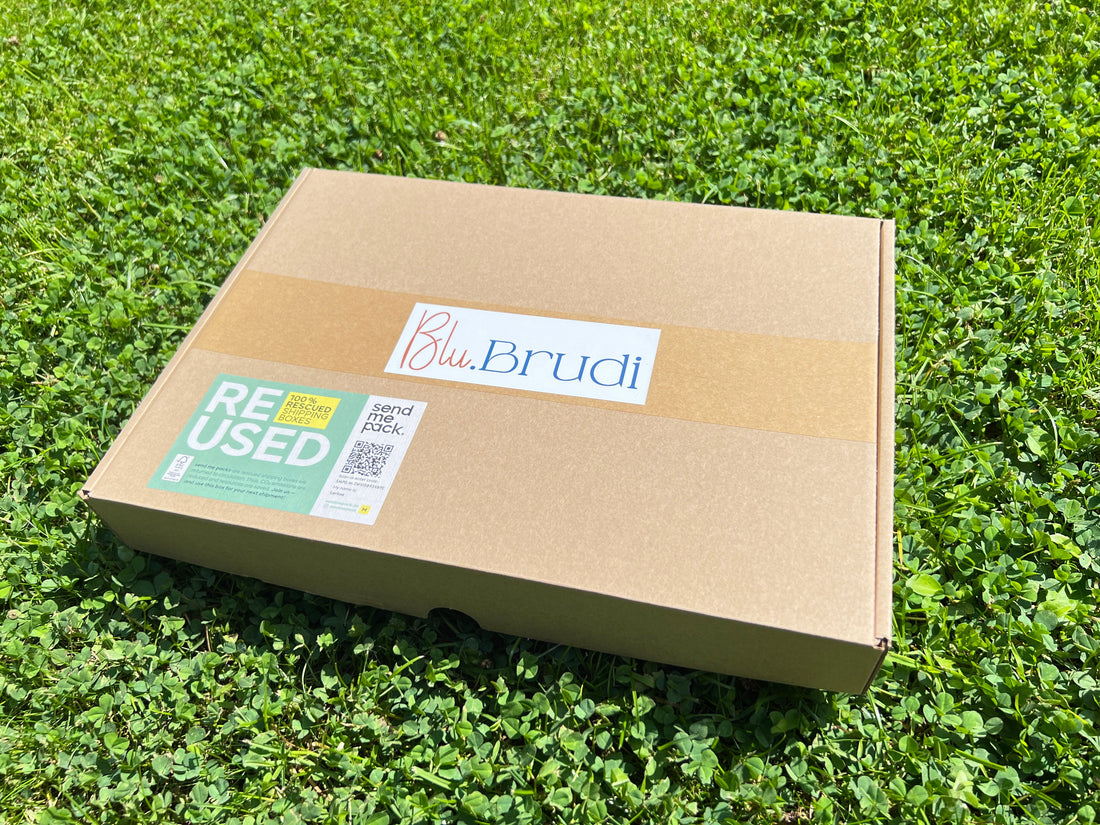 Nachhaltige Versandkartons bei Blu.Brudi® – weil gutes Verpacken zählt